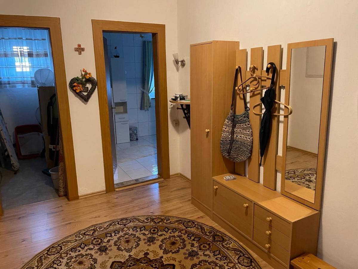 Schoene Ferienwohnung In Bahnhofsnaehe Fuer Urlaub, Studium Oder Arbeit Deggendorf Exterior photo