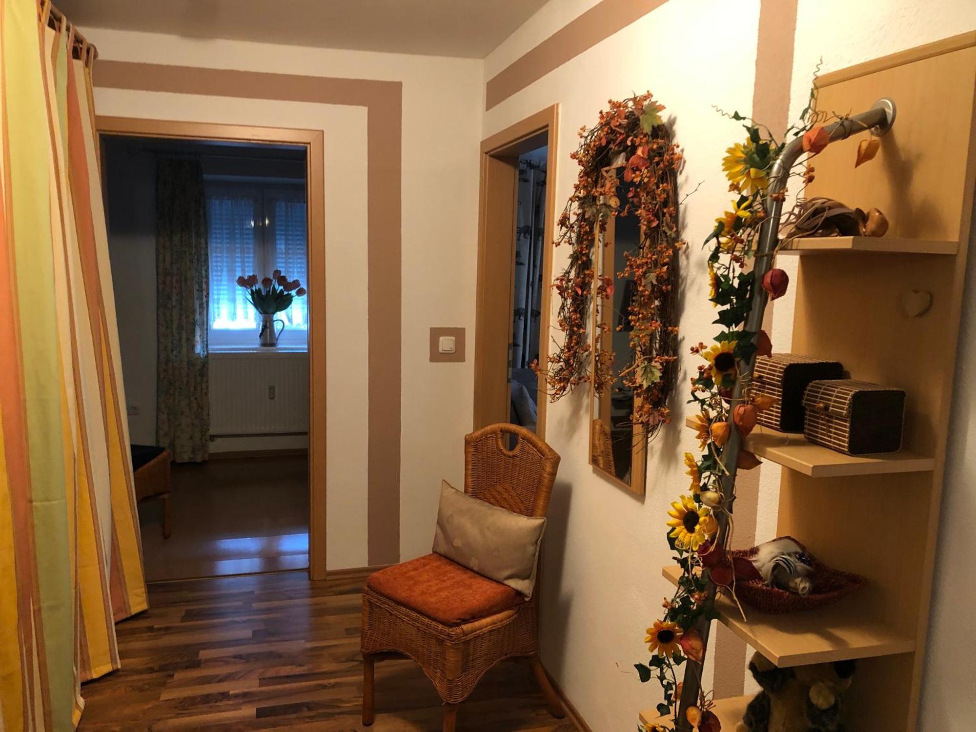 Schoene Ferienwohnung In Bahnhofsnaehe Fuer Urlaub, Studium Oder Arbeit Deggendorf Exterior photo
