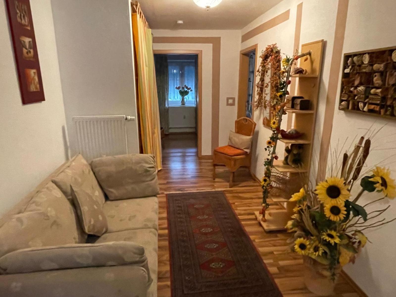 Schoene Ferienwohnung In Bahnhofsnaehe Fuer Urlaub, Studium Oder Arbeit Deggendorf Exterior photo