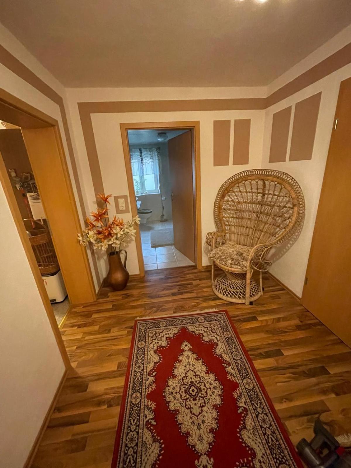 Schoene Ferienwohnung In Bahnhofsnaehe Fuer Urlaub, Studium Oder Arbeit Deggendorf Exterior photo